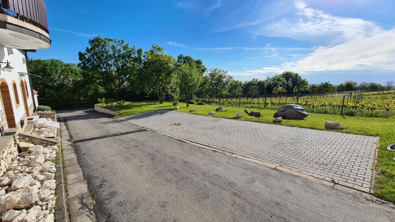Apartmány Turold Mikulov Esterno foto