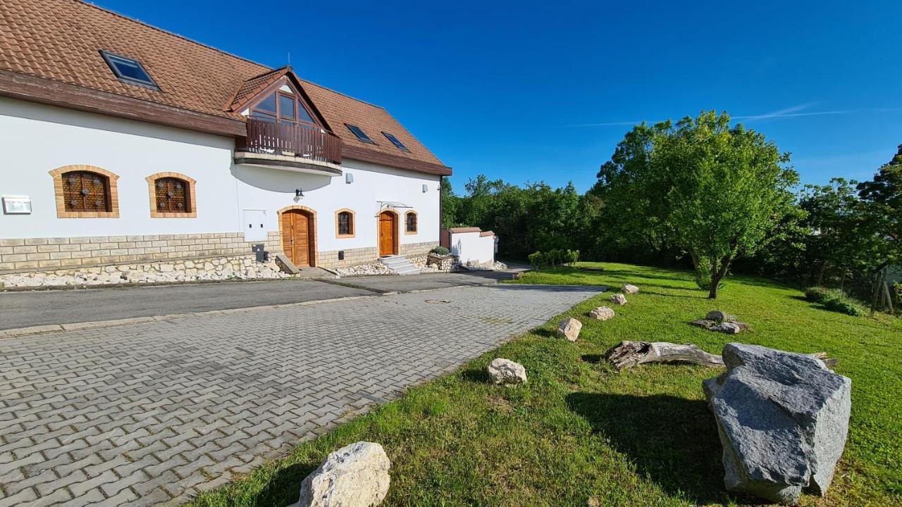 Apartmány Turold Mikulov Esterno foto