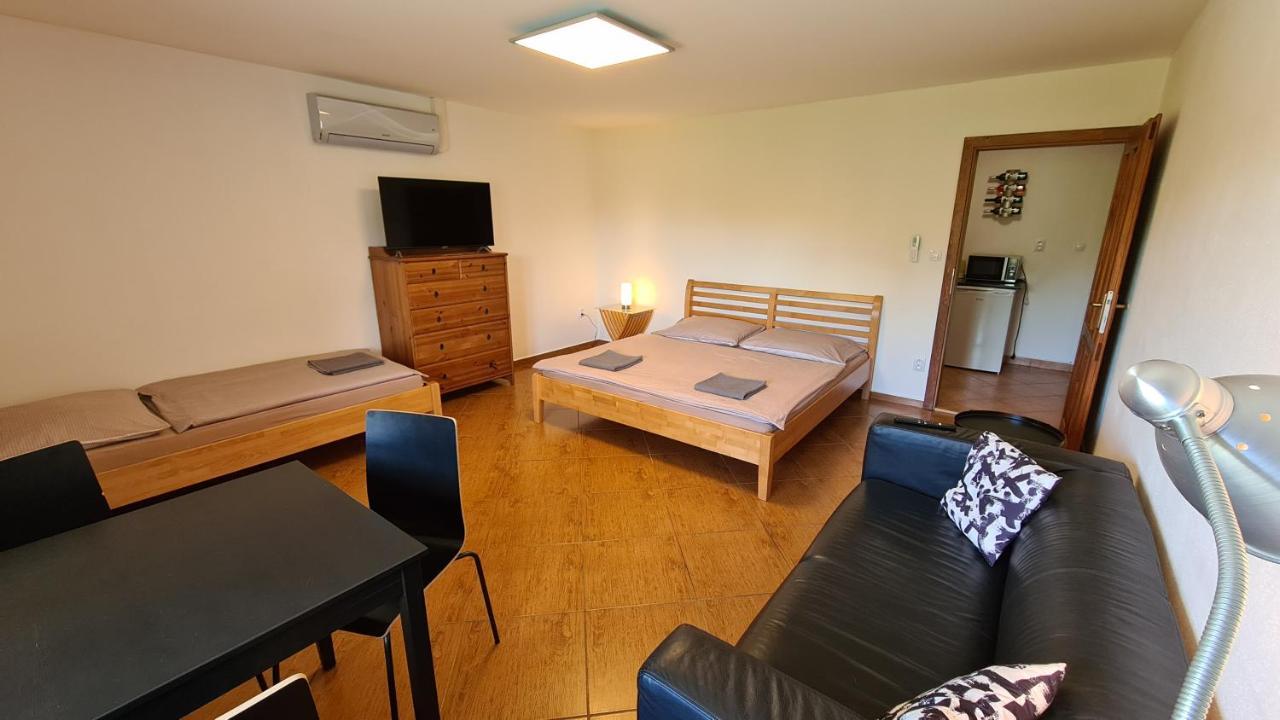 Apartmány Turold Mikulov Esterno foto