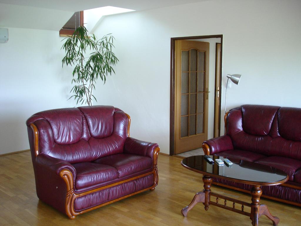 Apartmány Turold Mikulov Esterno foto